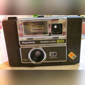 📸1970's Keystone Everflash 20 camera & leather case